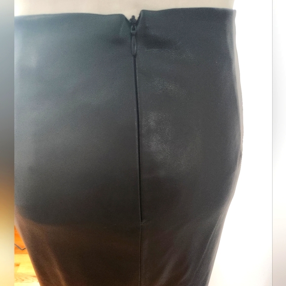 SOLD - LAST CHANCE - Twist front black vegan leather skirt - Picture 3 of 4
